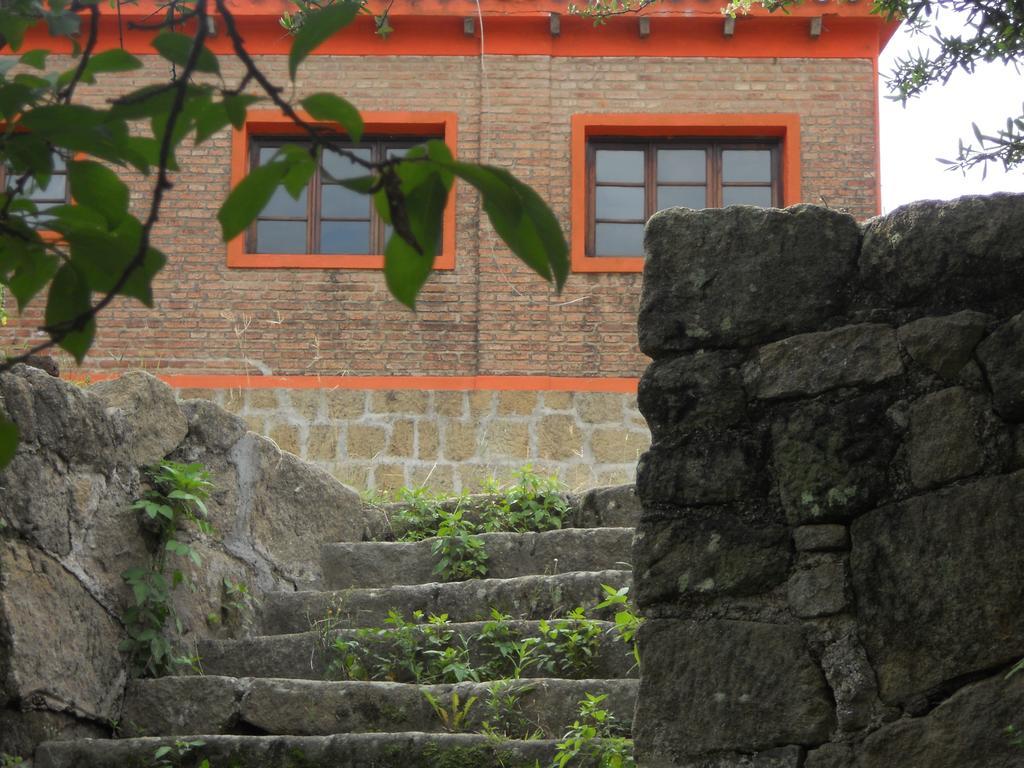 Hostel Aneley タンティ エクステリア 写真